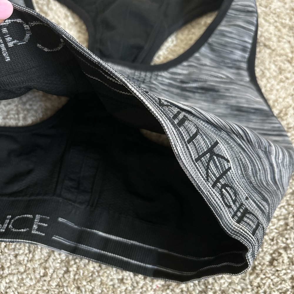 workout bra - Picture 2 of 2
